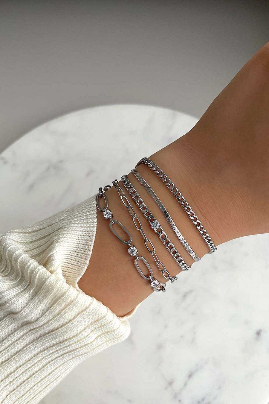 Paul Valentin | Delicate Sleek Bracelet