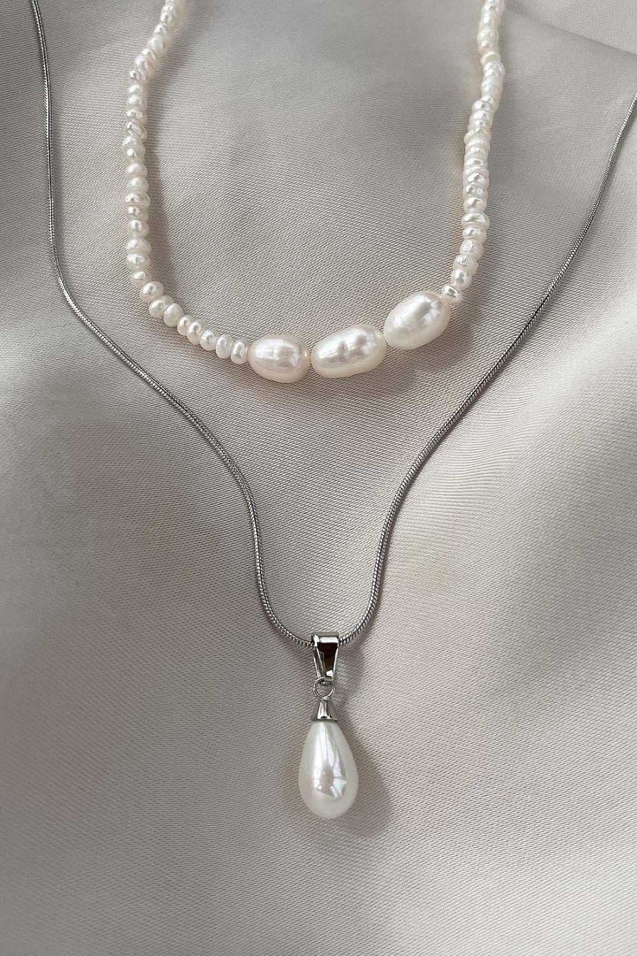 Paul Valentin | Teardrop Pearl Necklace